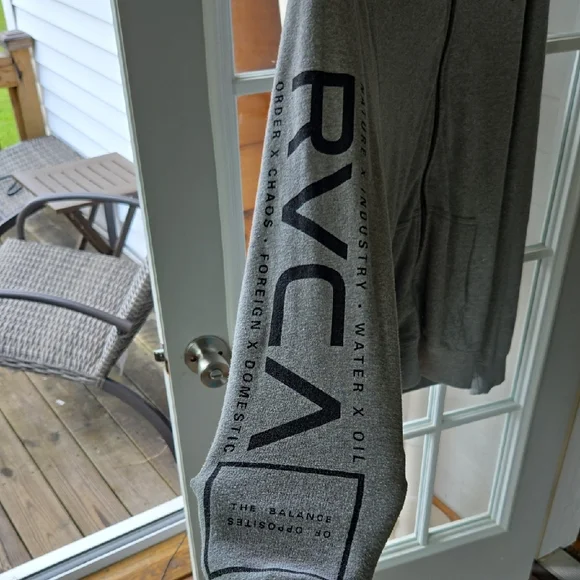 RVCA Gray Zip-Up Sweater with Ribbed Cuffs - Picture 3 of 4